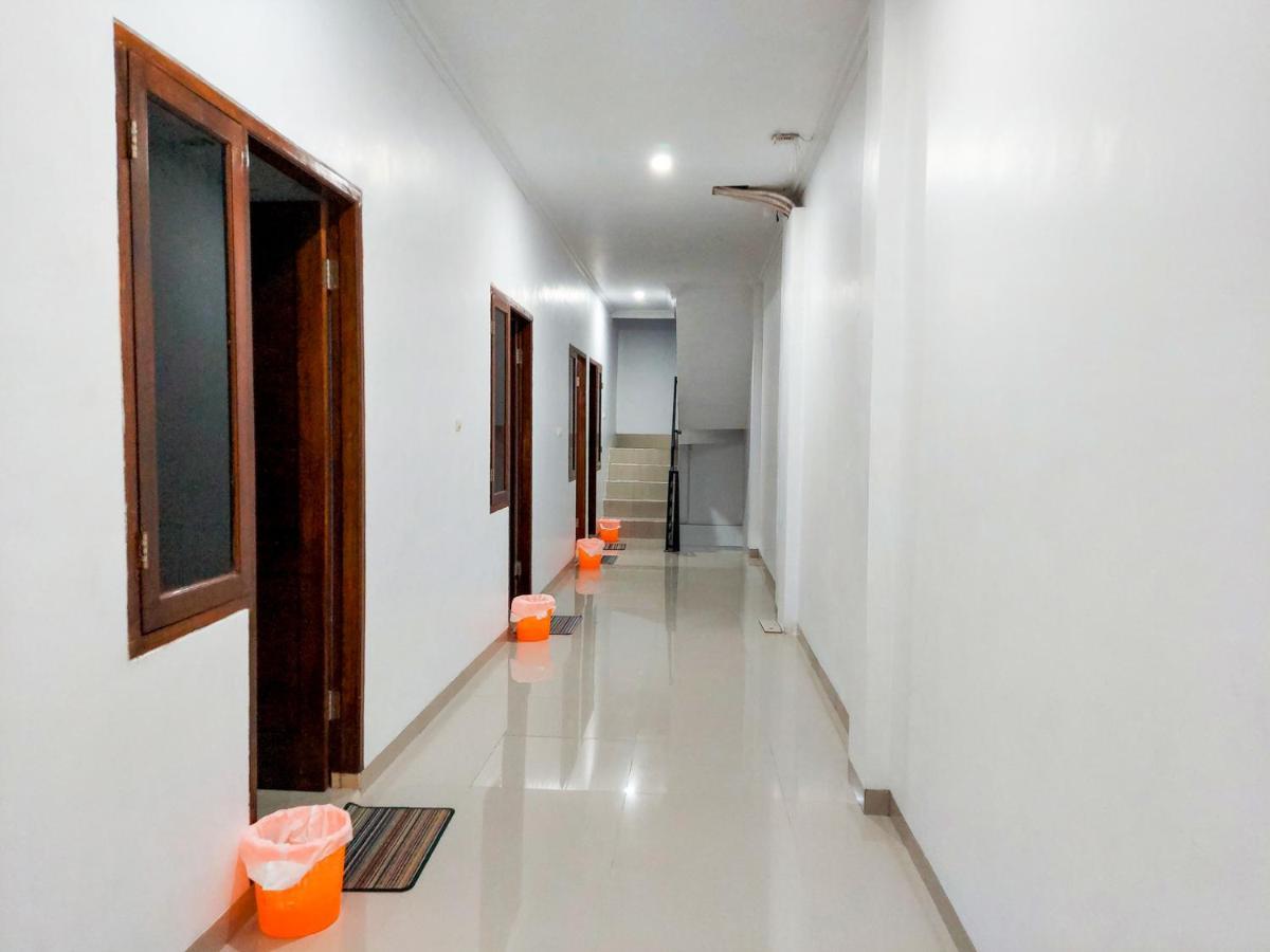 Benhill Syariah 2 Mitra Reddoorz Jakarta